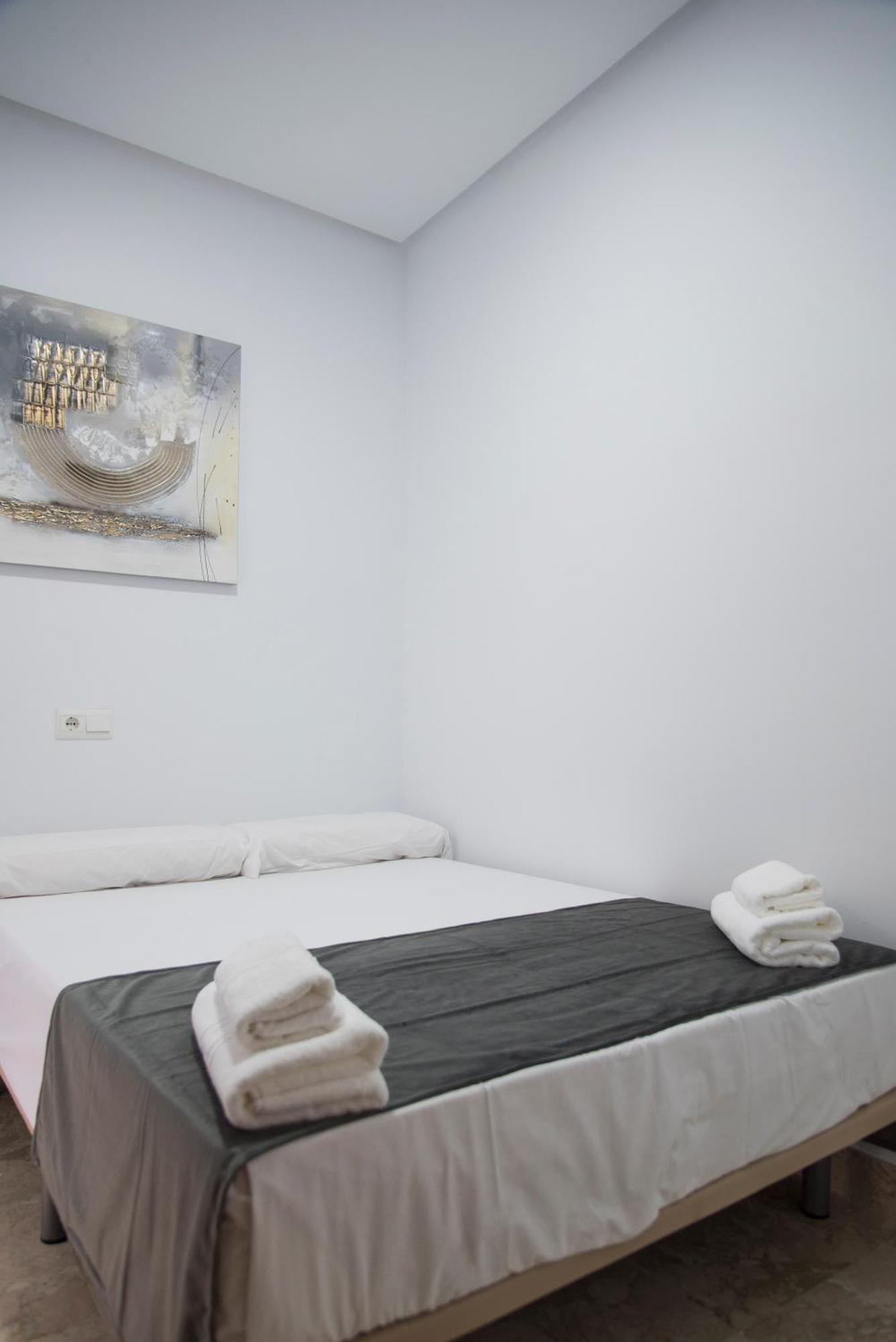 Nightinsevilla Teodosio Free Parking Zewnętrze zdjęcie